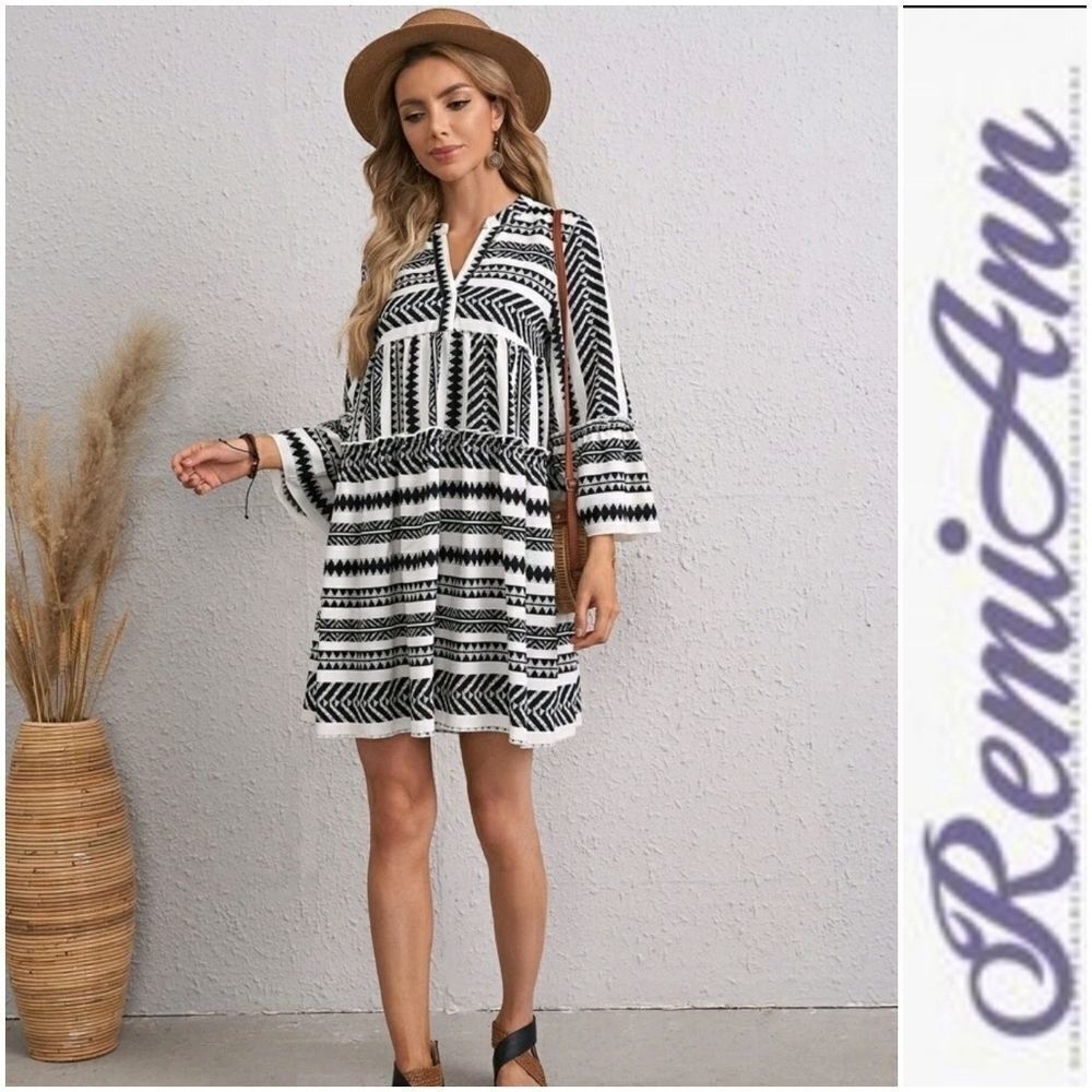 Notch Neck Flounce Sleeve Allover Geo Print Smock